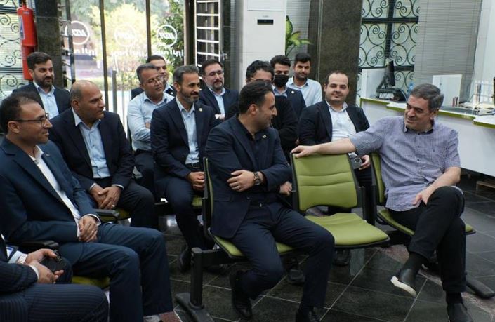 بازدید رئیس کل بیمه مرکزی از شعبه ممتاز بوشهر بیمه البرز