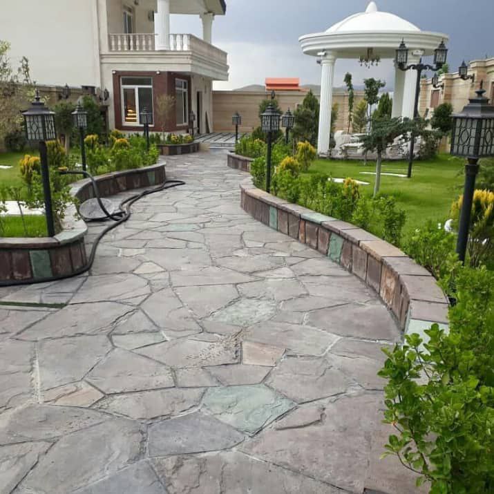 اجرای محوطه سازی سنگی =_ فروش تخته سنگ های دماوند 