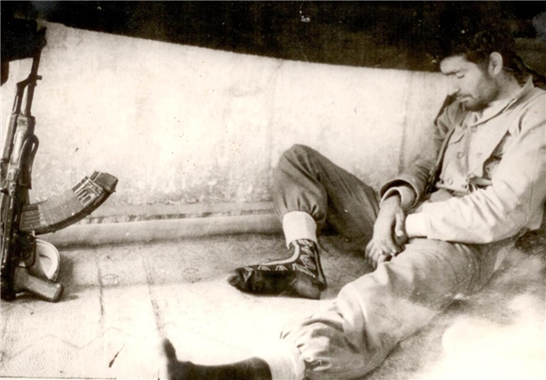 ردم ایران خدا را سپاسگزارند که این انقلاب بزرگ را بر آنها ارزانی داشت 