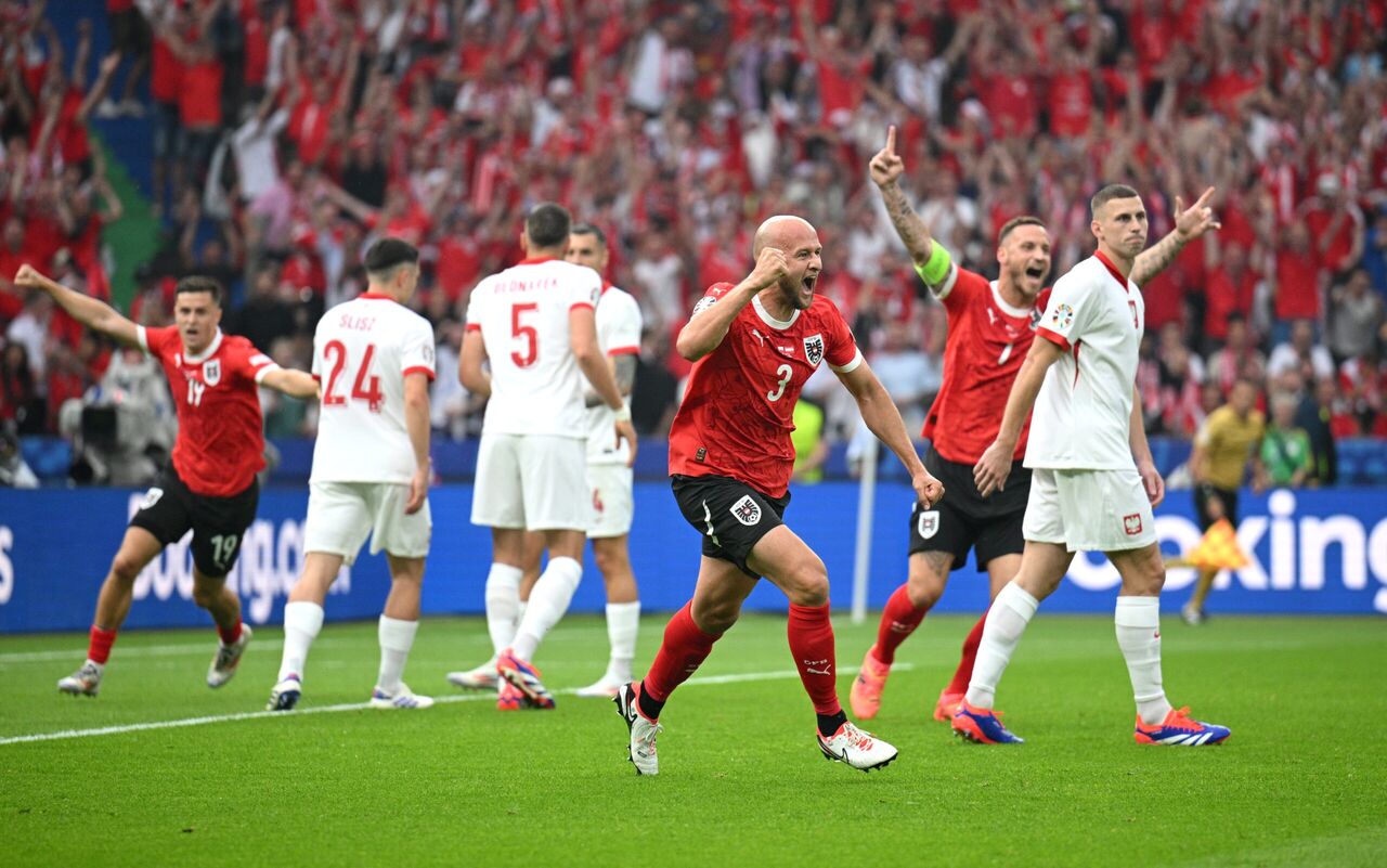 لهستان ۱ – ۳ اتریش/ فقط معجزه یاران لواندوفسکی را در جام نگه می‌دارد + فیلم