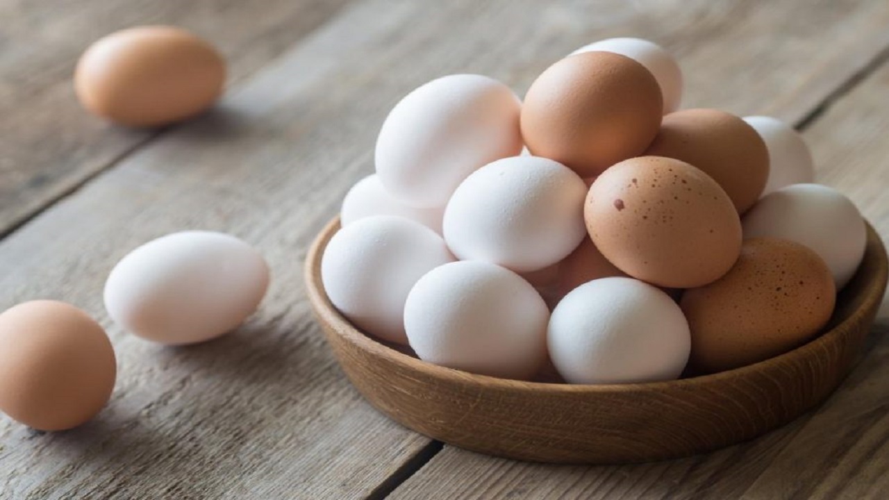 تخم مرغ ۵۰ درصد کمتر از نرخ مصوب عرضه می‌شود