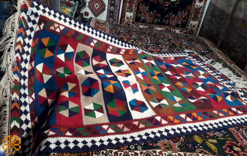 معرفي گليم فرش آشپزخانه