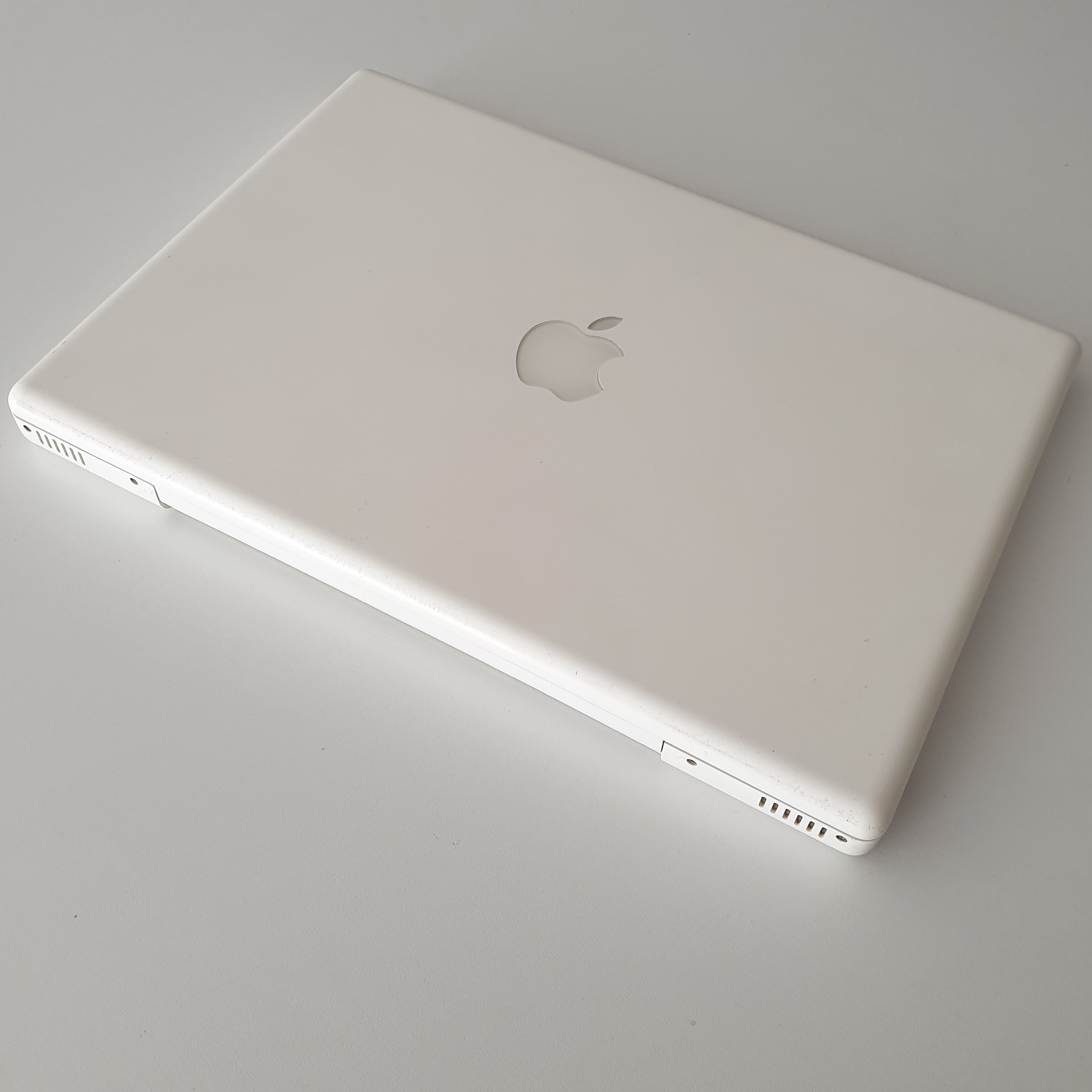 مک بوک ۱۱۸۱ MACBOOK