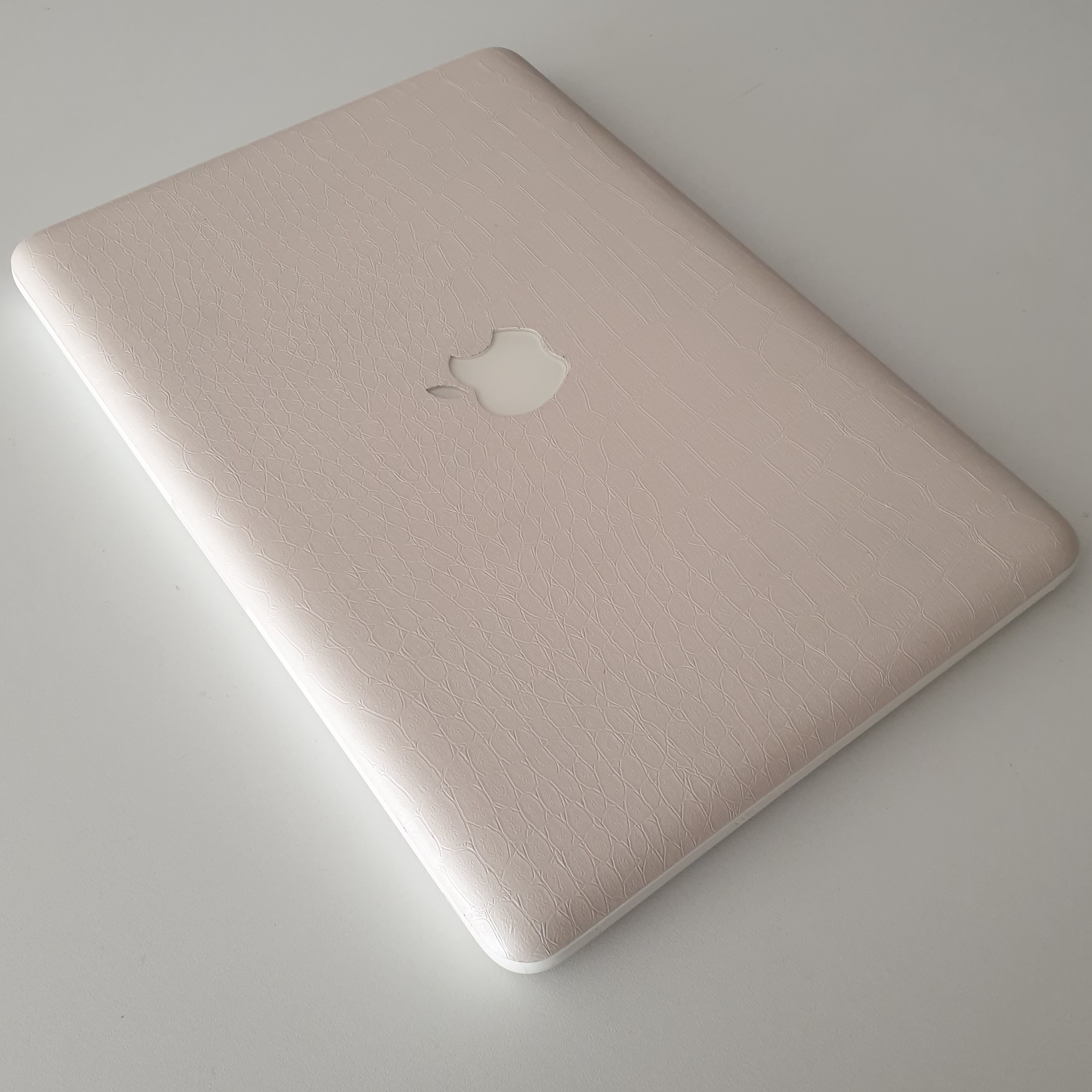 MACBOOK APPLE 1342مکبوک اپل سفیدWHITE