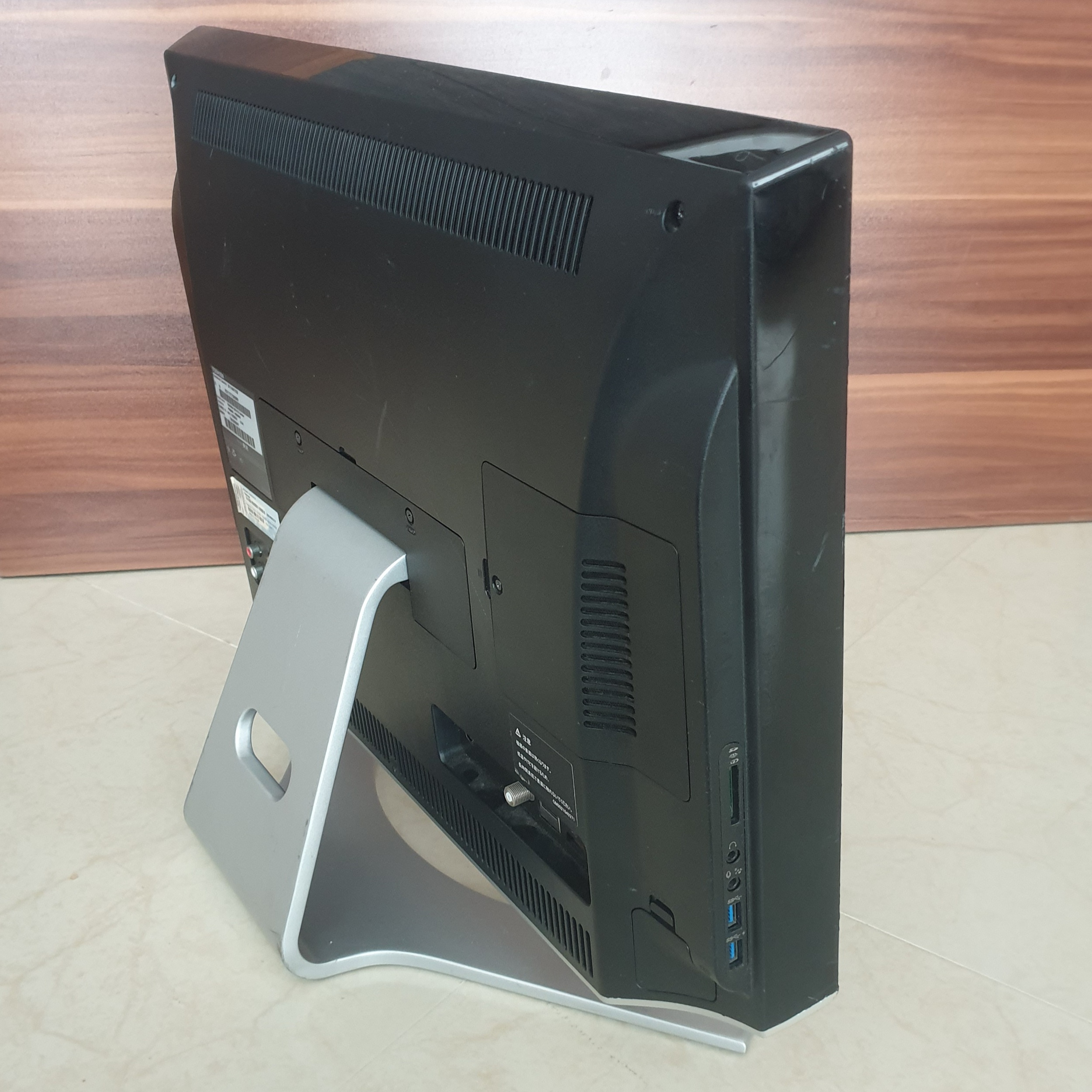 «Toshiba Dynabook Qosmio D711»