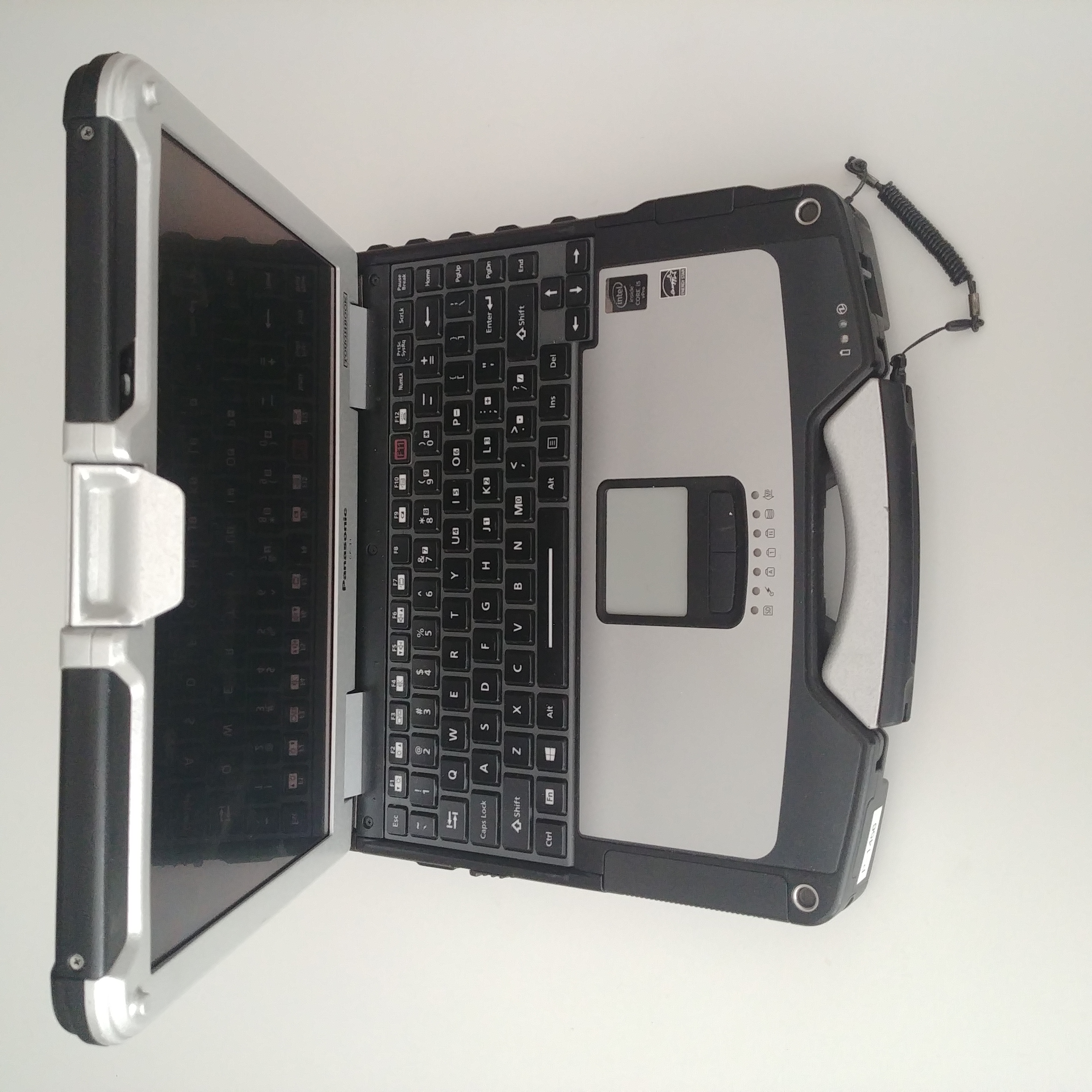 لپ تاپ، تبلت ستبر و نظامی پاناسونیک، تمام ژاپنی  «Panasonic Toughbook C-31»