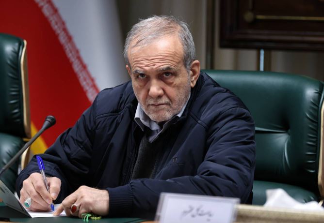 دستور پزشکیان برای حذف بوروکراسی واردات کالا‌های اساسی