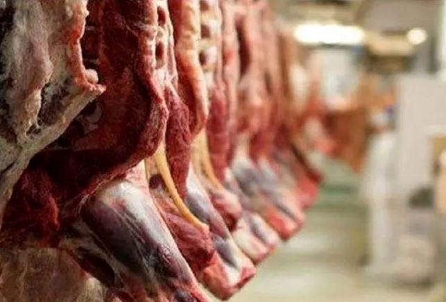 افزایش واردات گوشت قرمز طی روزهای آتی/ کمبودی در ماه رمضان نداریم