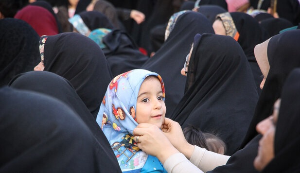 «حجاب» از مسائل جذاب برای زنان غربی در گرایش به اسلام است