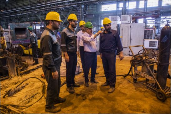 بازدید مدیر ارشد بهره‌برداری شرکت فولاد آلیاژی ایران از روند نصب سیرکوفلاکس در واحد تکمیل‌کاری