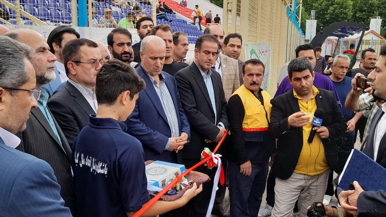 افتتاح چمن طبیعی و سکوی تماشاگران ورزشگاه شهید عضدی رشت با حضور رئیس فدراسیون