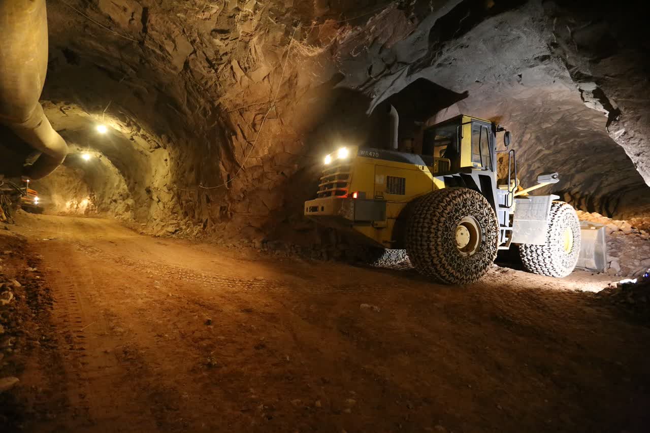 اتصال تونل اسپیرال به طبقه منفی ۲۰۰ متر معدن