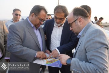 مدیرعامل پارک پتروشیمیایی افق هلدینگ خلیج فارس از منطقه ویژه اقتصادی پارسیان بازدید کرد