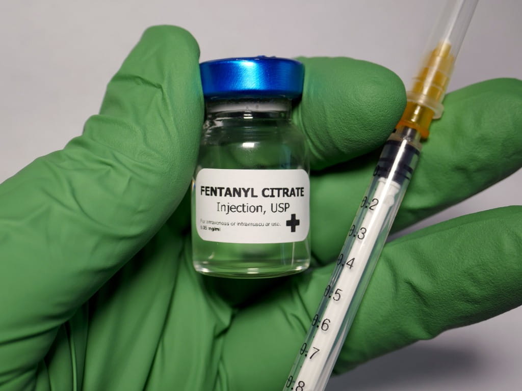 fentanyl_syringe_xa8k.jpg