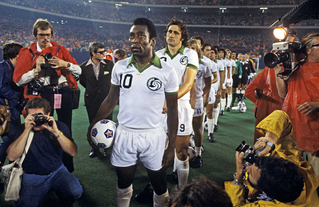 Pele-Newyork-cosmos