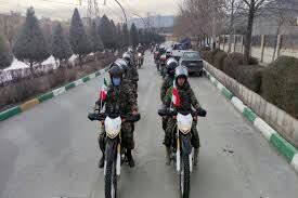 رژه موتوری یگان‌های نیروی‌های مسلح کرمانشاه برگزار شد