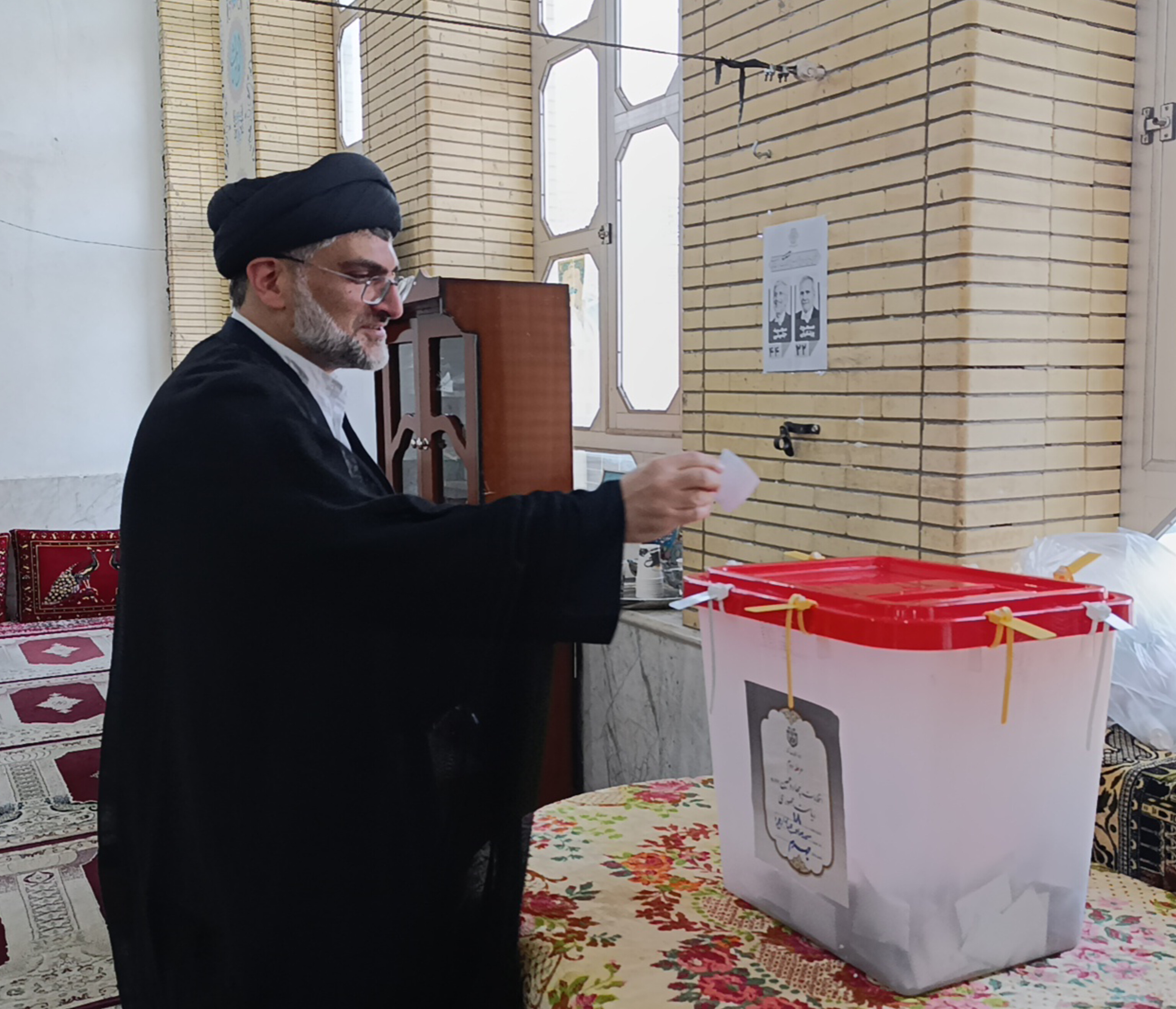 انتخابات ریاست جمهوری، سیدعلی آیت اللهی، مسجد صاحب الزمان ، سلاله پاکان