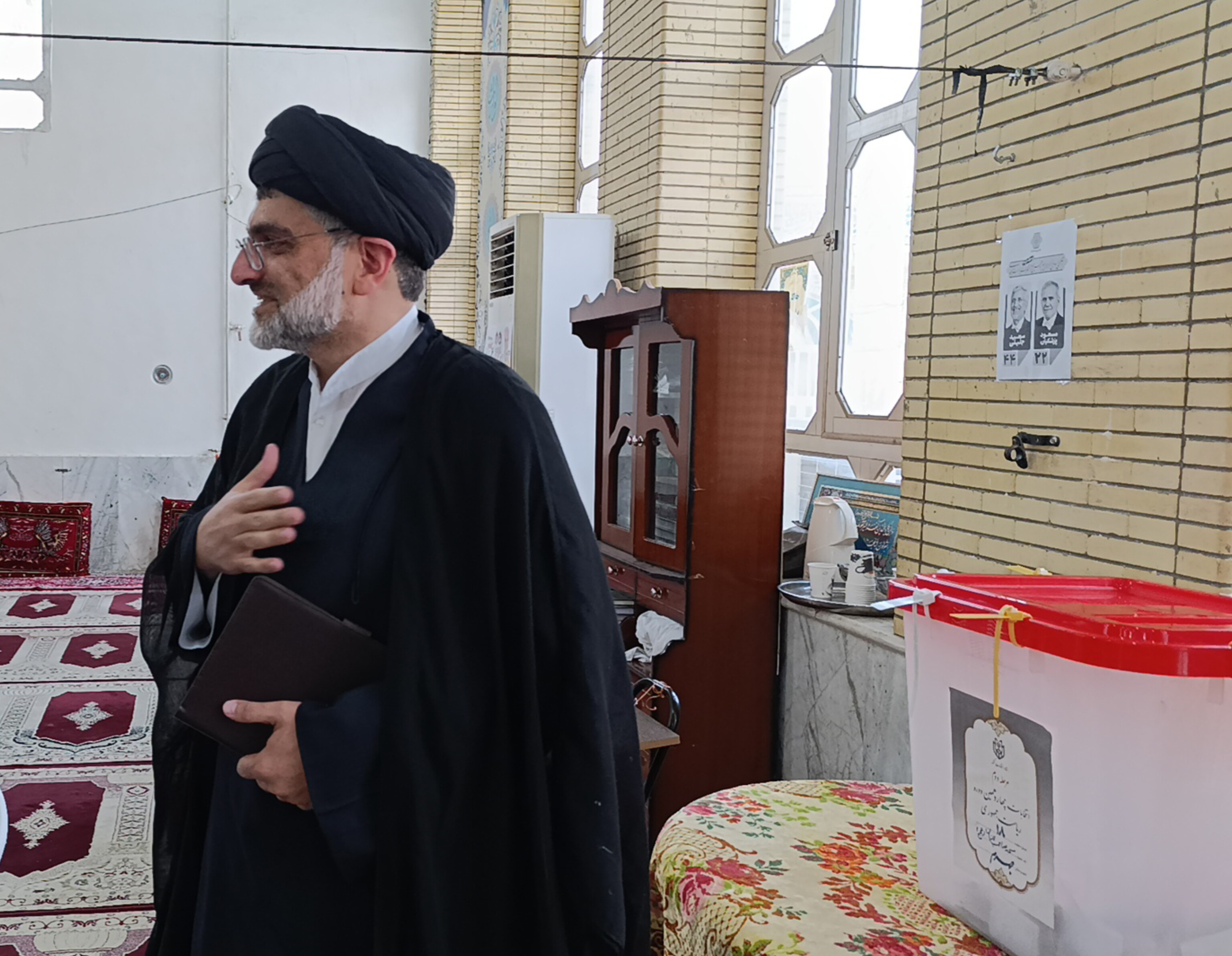 انتخابات ریاست جمهوری، سیدعلی آیت اللهی، مسجد صاحب الزمان ، سلاله پاکان