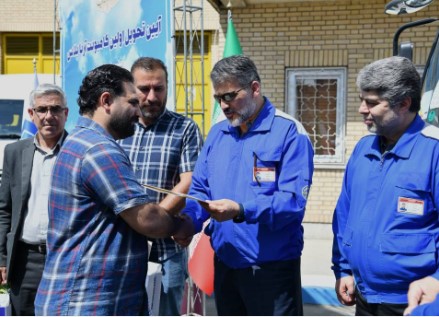 تحویل اولین سری کامیونت آرنا پلاس ایران خودرو دیزل به مشتریان