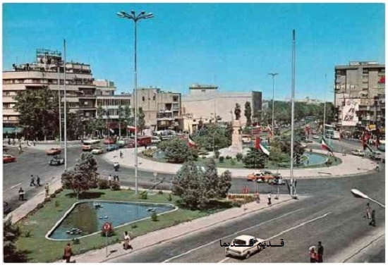 میدان انقلاب