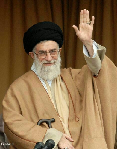 مهمترین ویژگی انقلاب اسلامی با سایر انقلاب ها خصوصیت خدایی بودن و الهی بودن انقلاب اسلامی است 