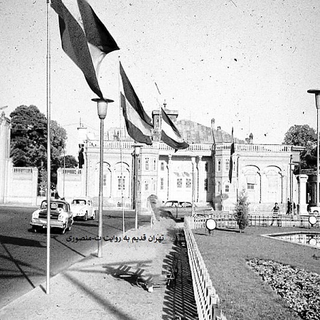 میدان بهارستان