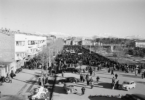 میدان بهارستان